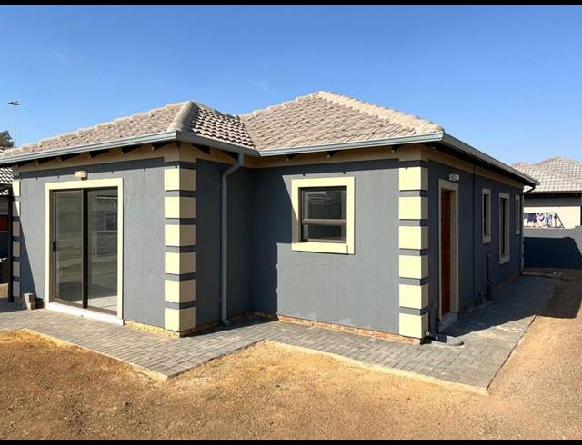 2 BEDROOM HOUSE FOR SALE IN KLERKSOORD